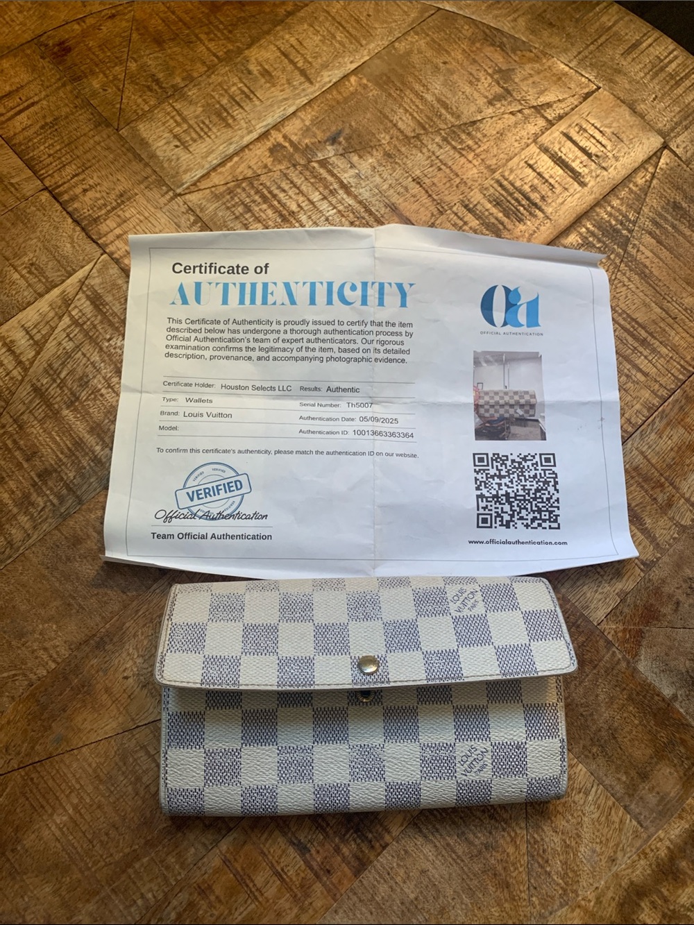 Louis Vuitton Damier Azur Canvas White and Light Blue Trifold Wallet